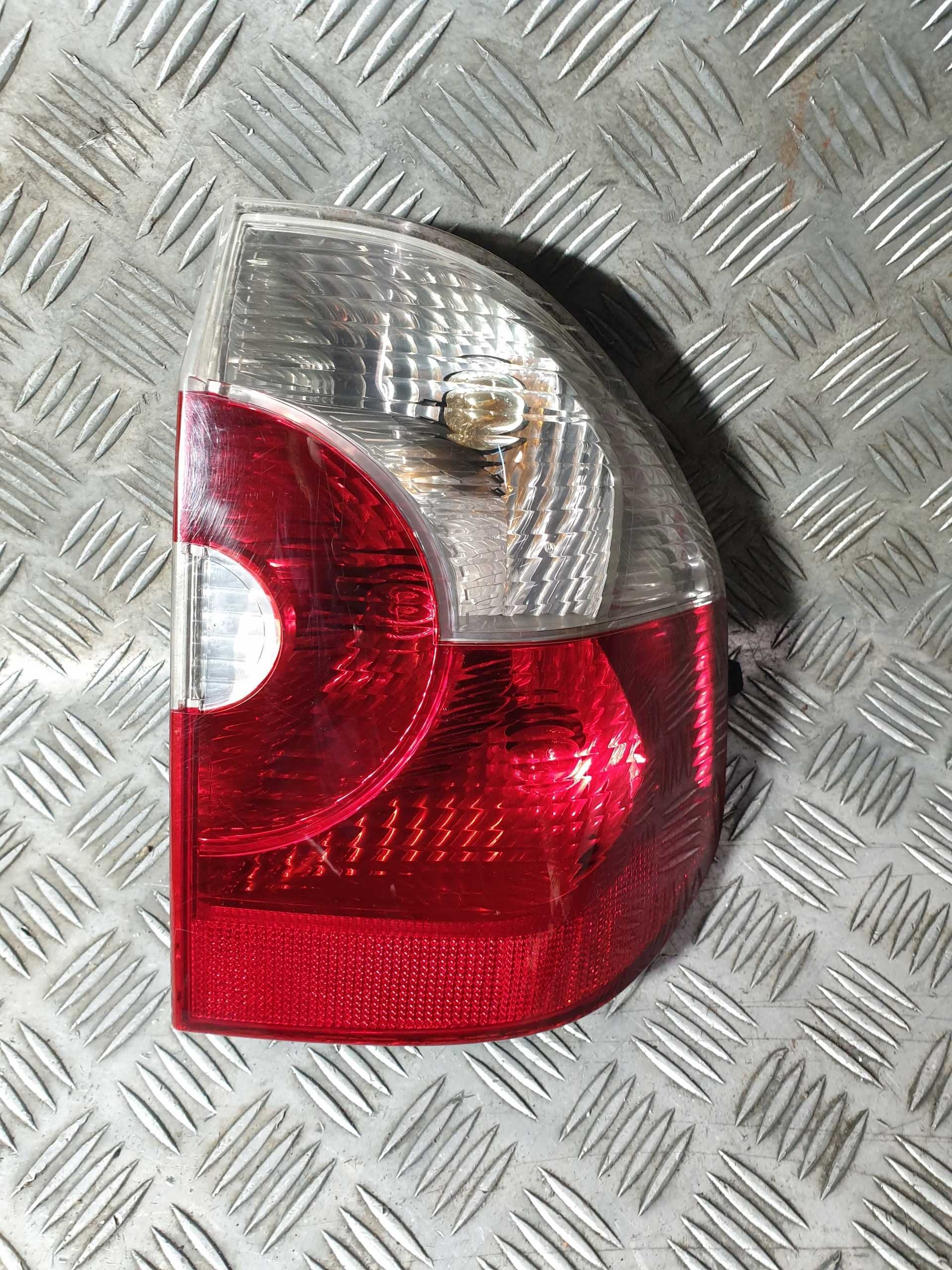 Kompletna Lampa BMW E83 X3 prawa przed liftem