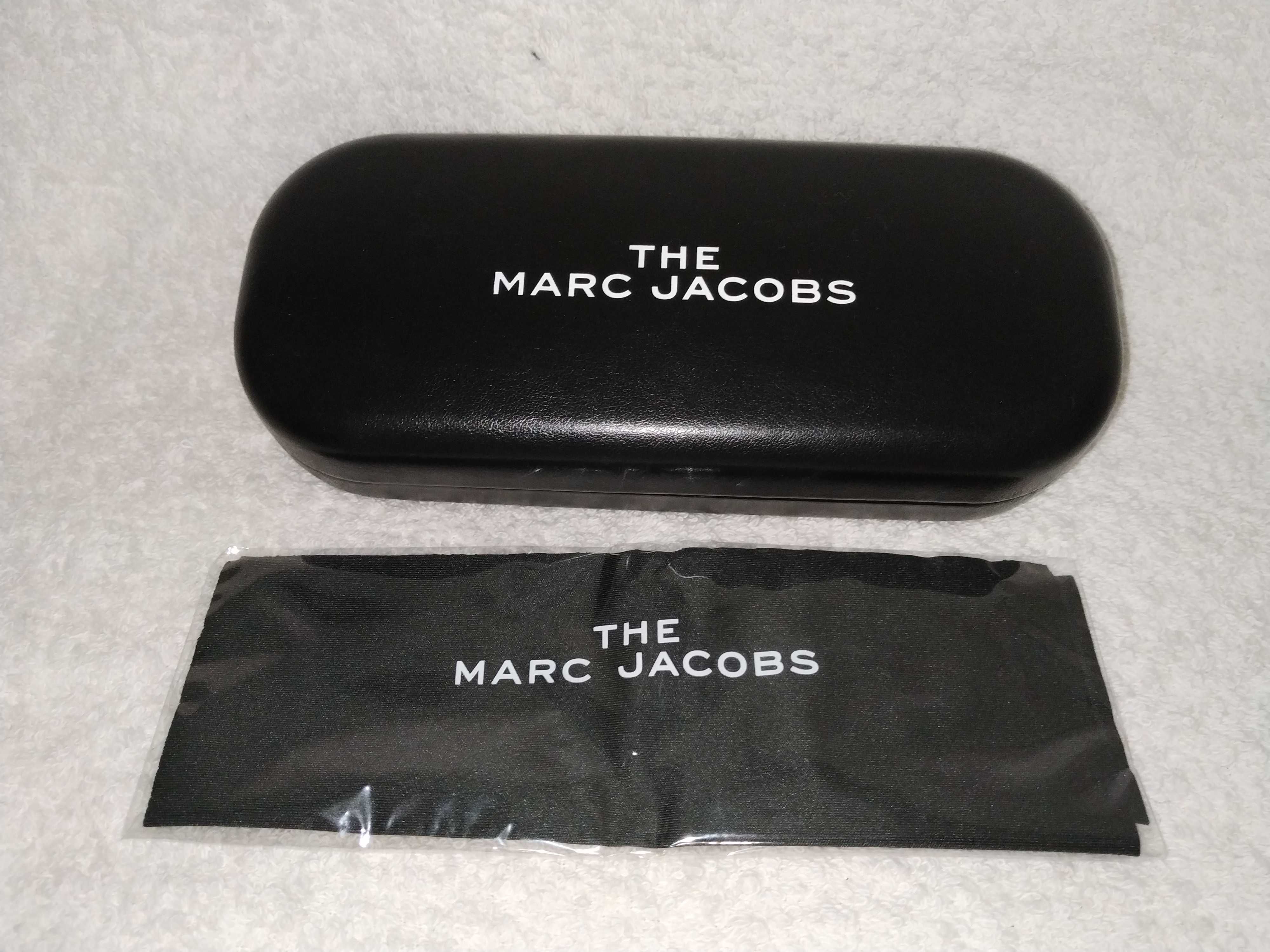 Estojos para óculos da marca MARC JACOBS