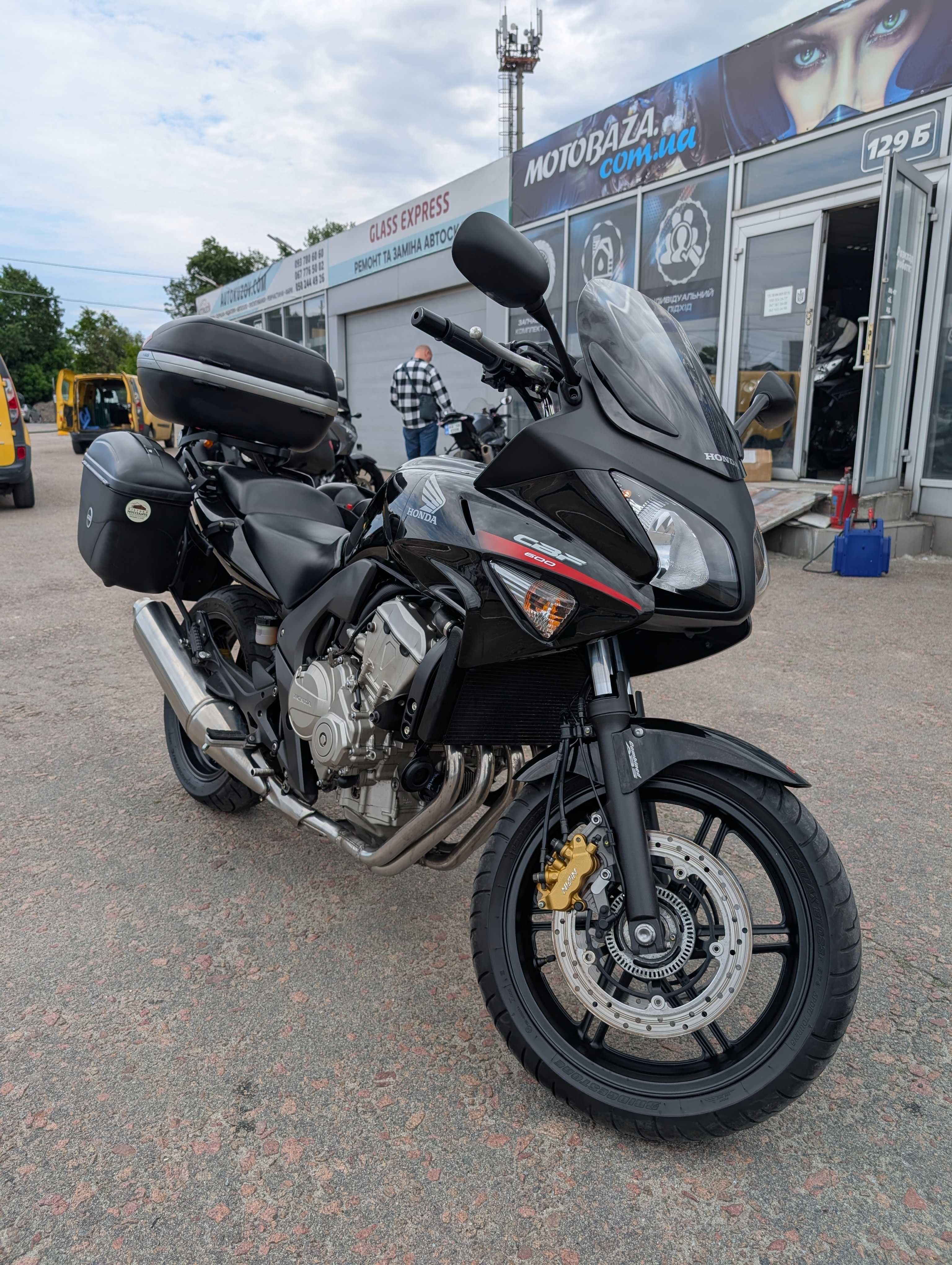Мотоцикл Honda CBF600SA ABS MoToBaZa