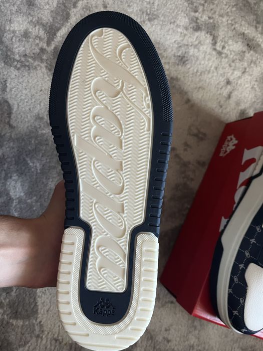 Оригінальні кроссівки kappa