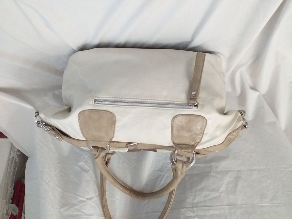 Mala Guess tamanho médio