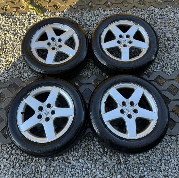 Felgi Peugeot 5x108 205/60/16 opony zima 24rok Citroen Ford Volvo Reno