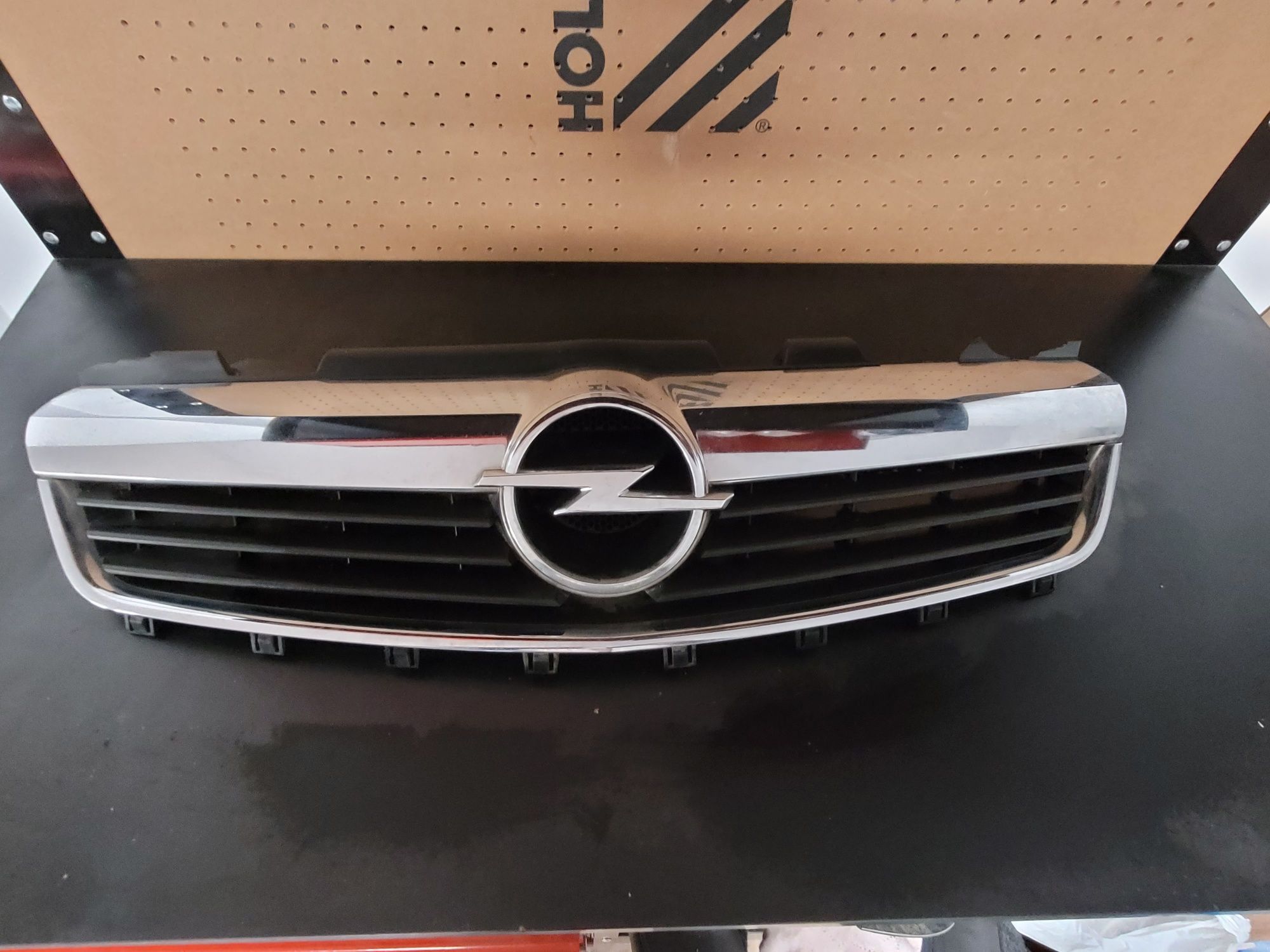 Grill Opel Zafira B