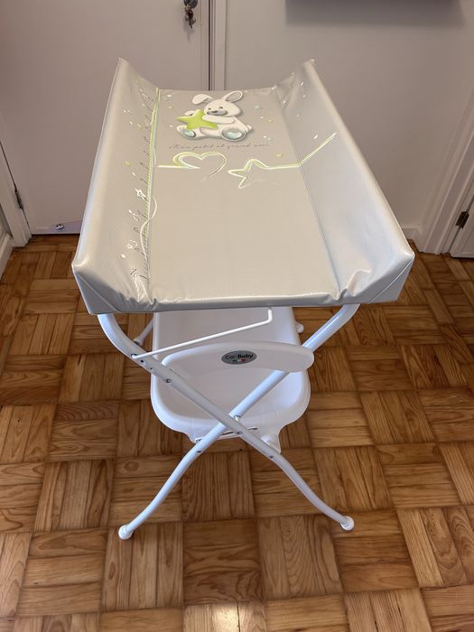 Banheira dobrável Car Baby (com muda fraldas)