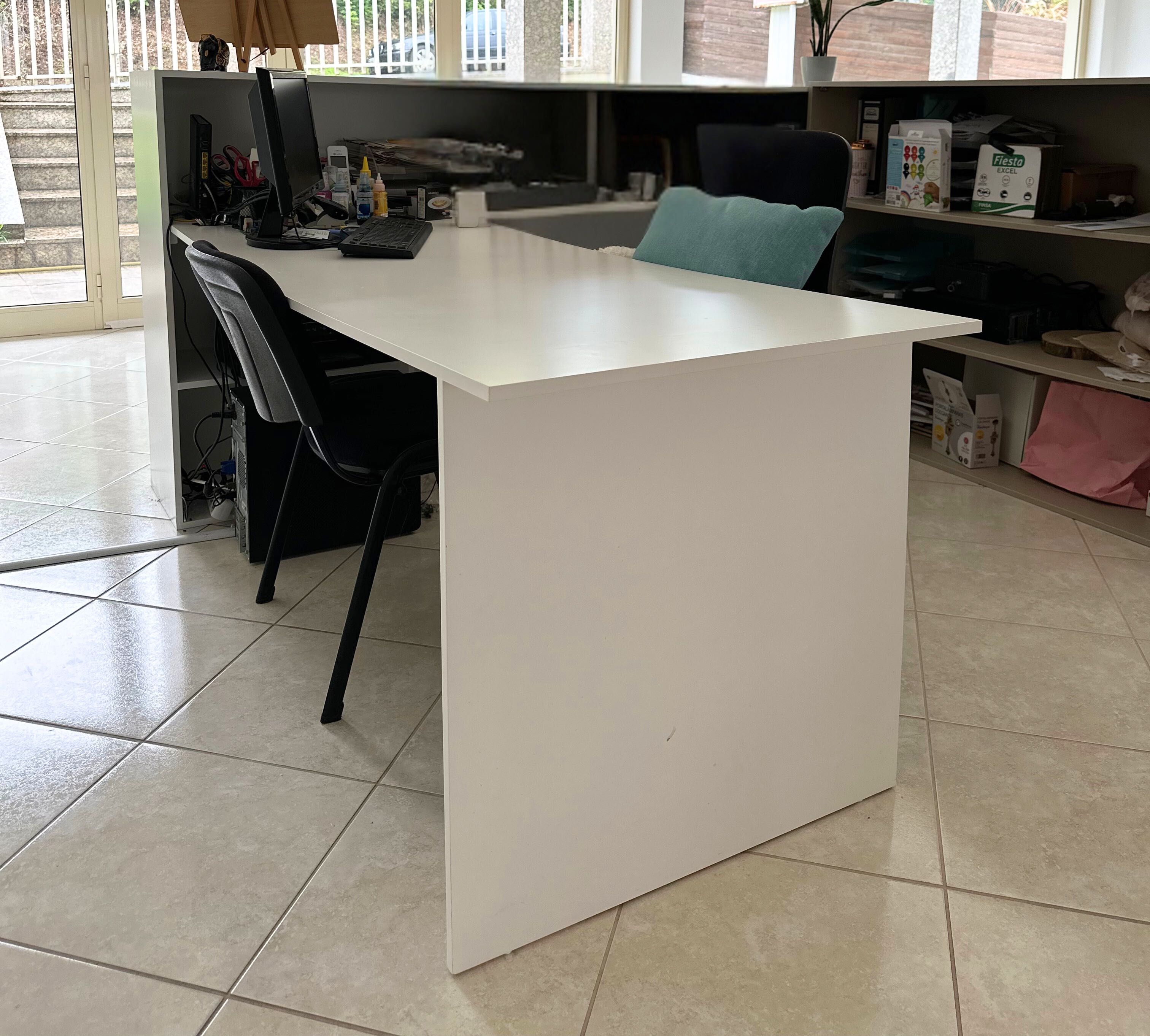 Balcão Receção c/ secretária
