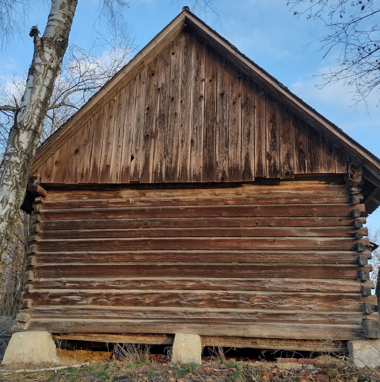 Stara stodoła z bala do przeniesienia