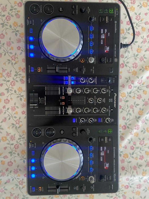 Vendo: Pioneer XDJ-R1 (Único Dono) Excelente Estado