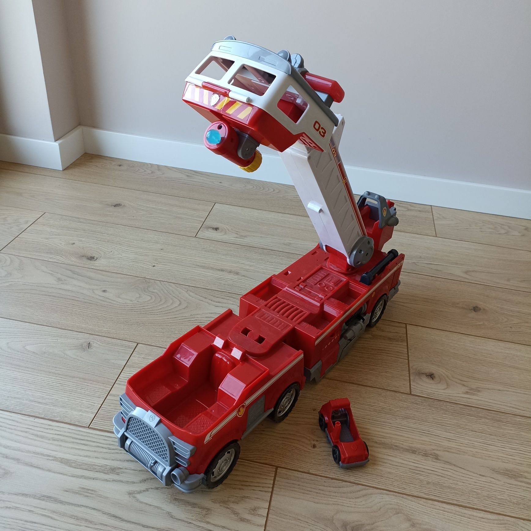 Duży wóz strażacki Psi patrol paw patrol