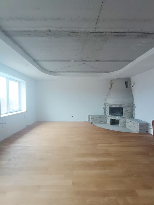 Продається добротний будинок майже готовий до проживання