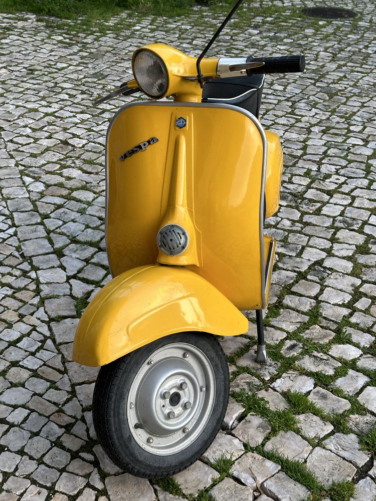 Vespa classica bem estimada