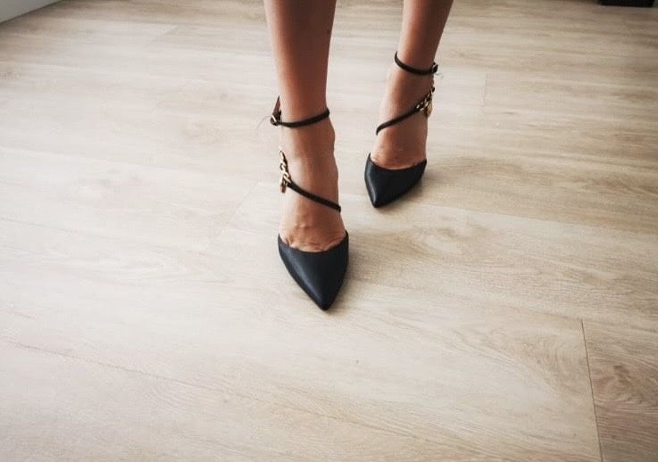 Шкіряні туфлі Guess