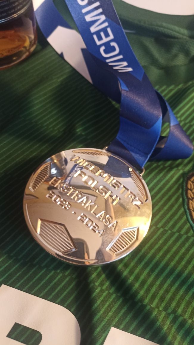 Srebrny medal Ekstraklasy 23/24, WKS Śląsk Wrocław zestaw