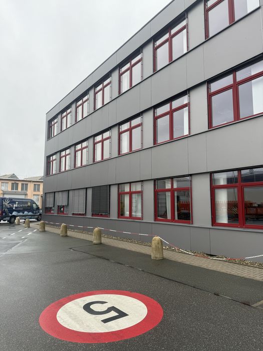 Kontenery biurowe SABU – nowoczesny budynek modułowy 1292 m²