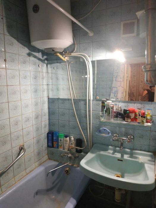 Продам 2 комнатную квартиру 44м2 на Павлово Поле,ул. Деревянко VI