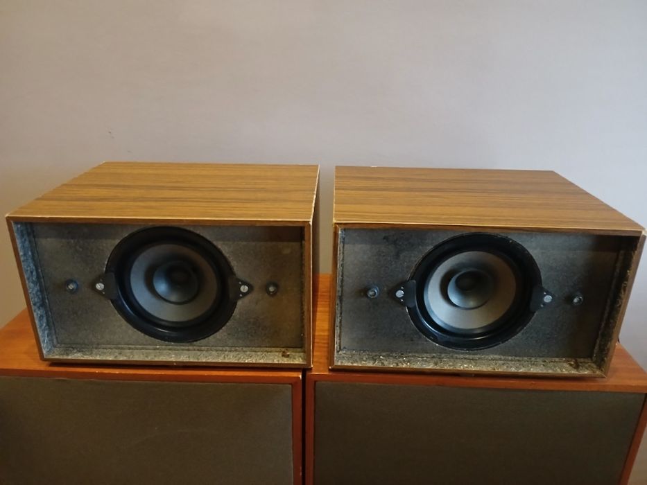 Monitory szerokopasmowe Rema 744