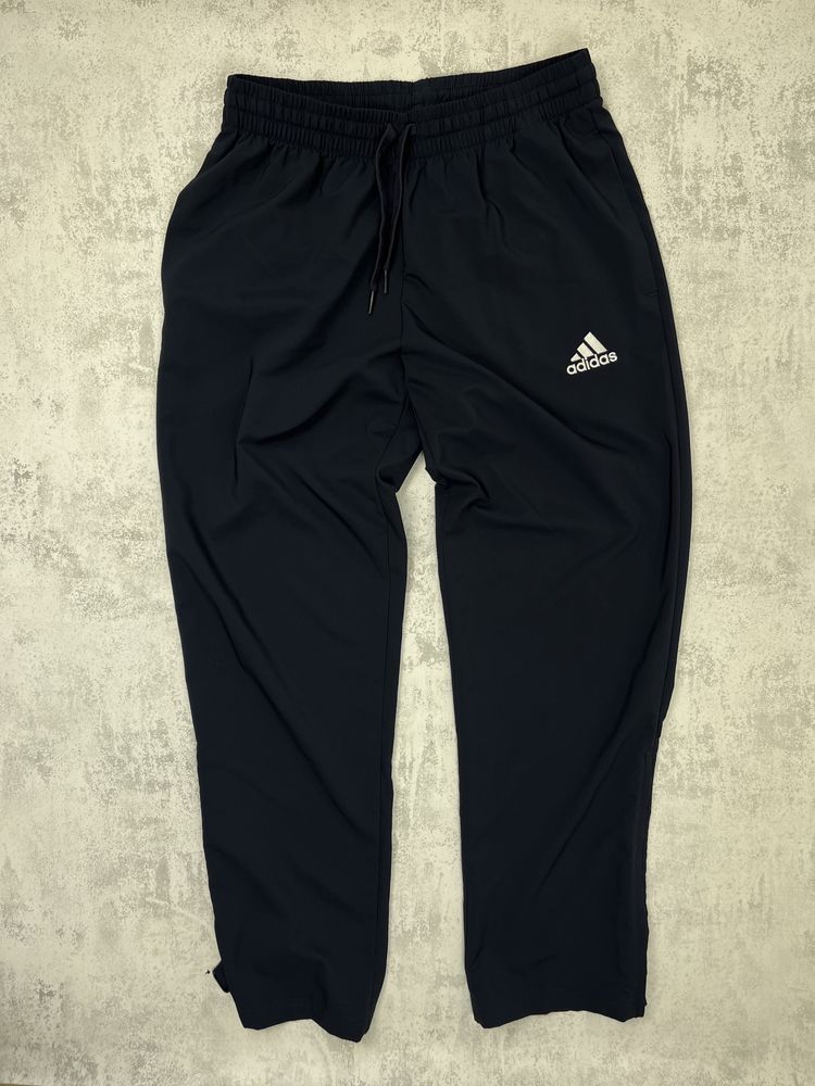 Чоловічі штани Adidas класичного крою