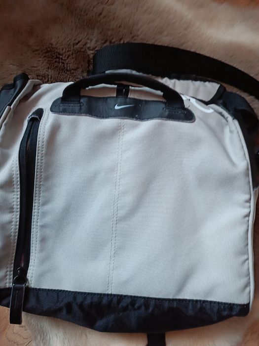 Torba listonoszka Nike z lat 90.Travis Scott Cobe