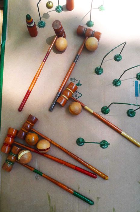 Jogo de croquet de mesa ( "table croquet" )