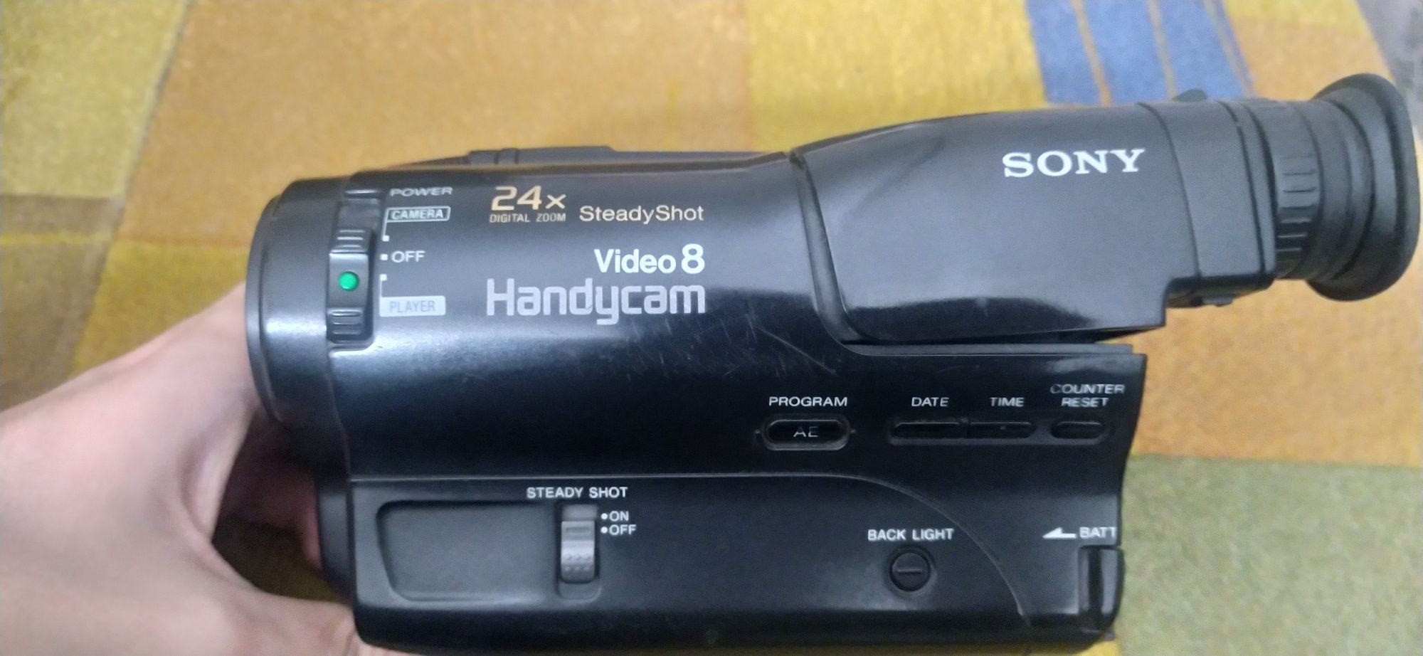 Sony Handycam CCD-TR550E