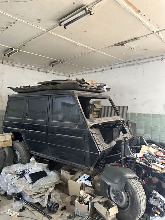 Mercedes G class. W460