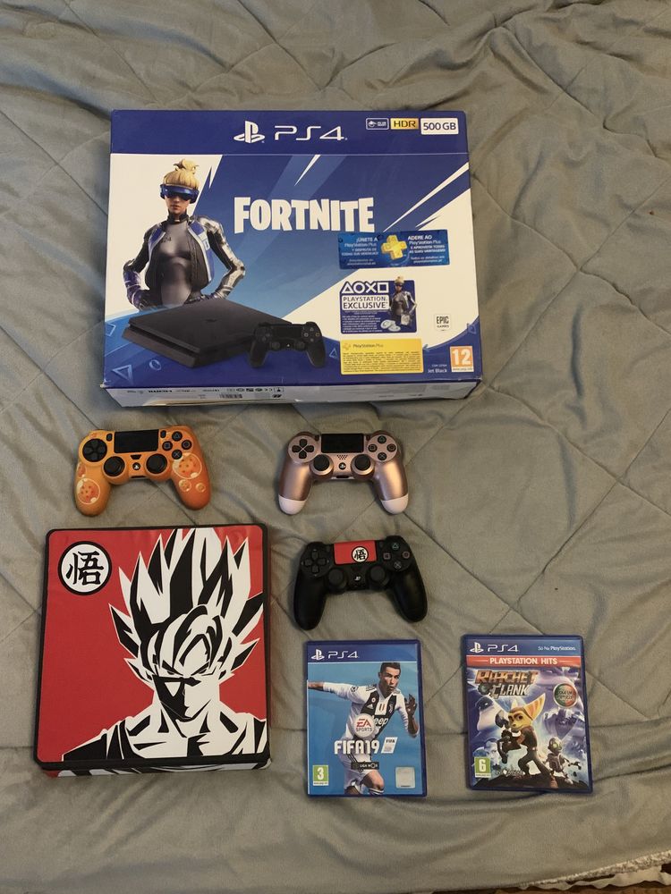 Ps4 500gb [Caixa] + 3 Comandos + 2 Jogos