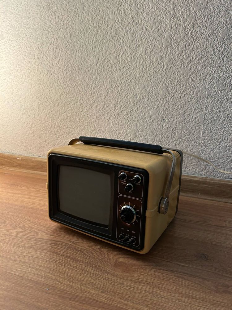 Stary litewski telewizorek