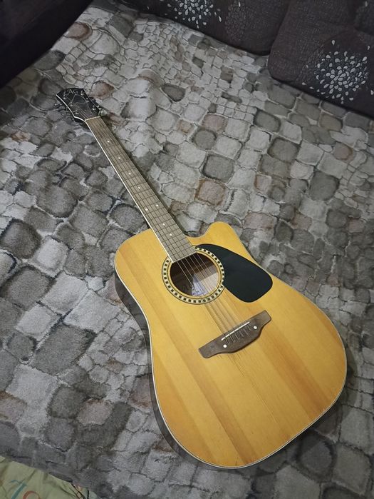 Гитара шестиструнная, акустическая LaG