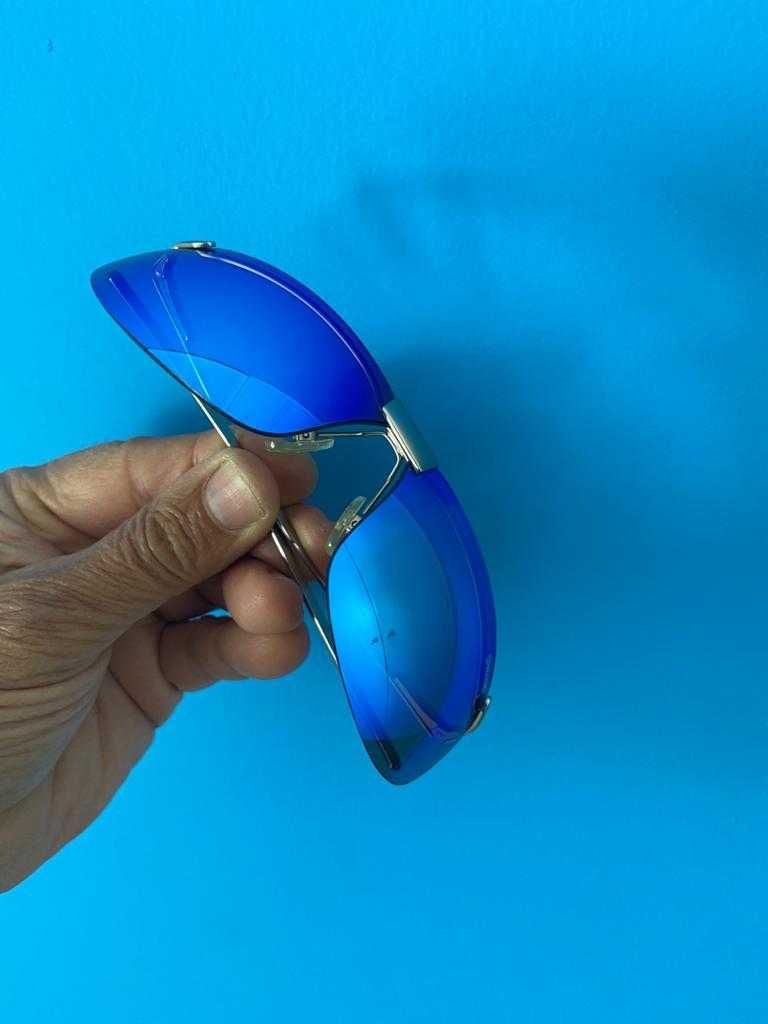 Óculos de sol Spalding espelhados cor azul, nunca foram usados