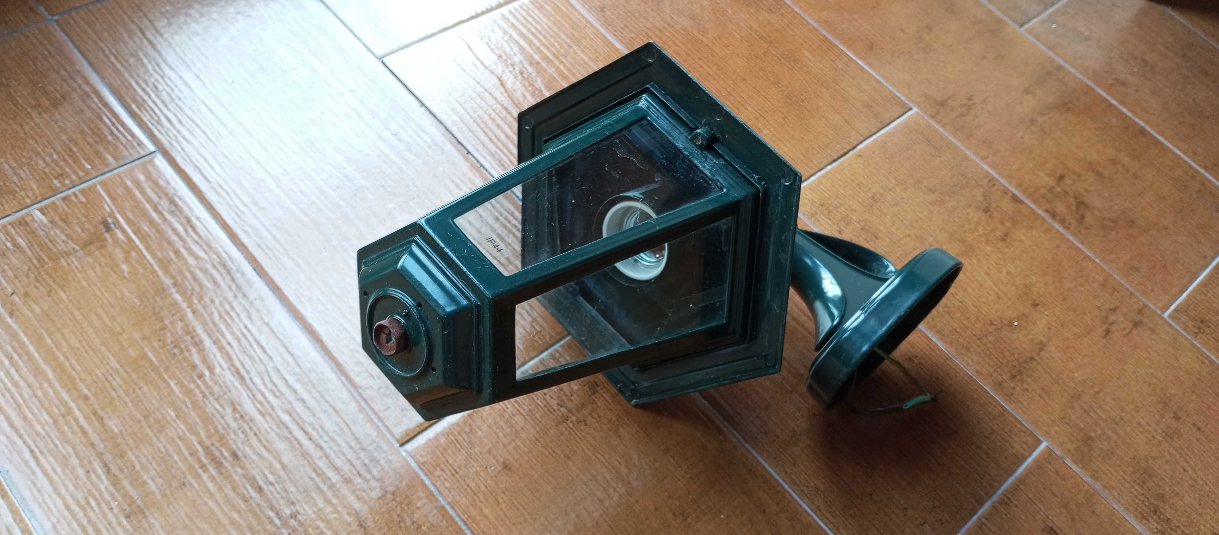 Candeeiros  de parede para exterior verde