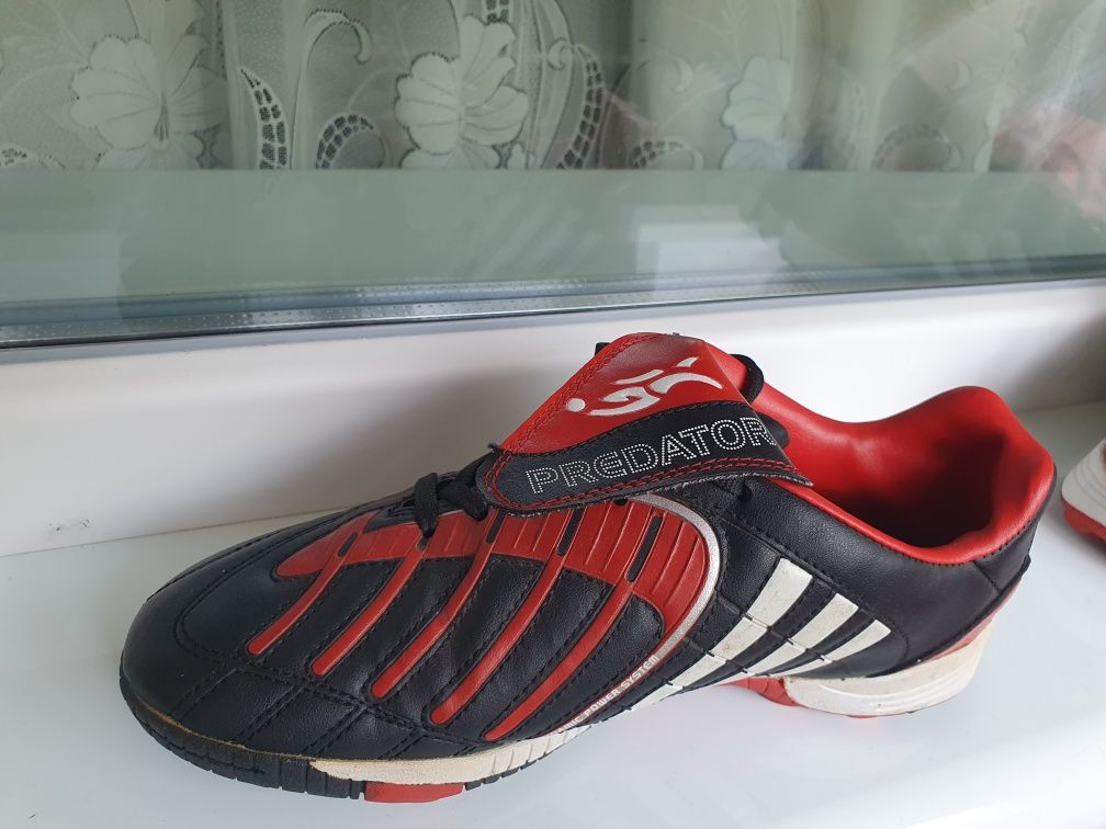 Сороканожки Adidas predator