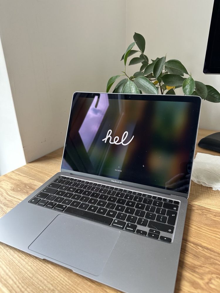 MacBook Air M1 (2020), 8 GB RAM, 256 GB SSD