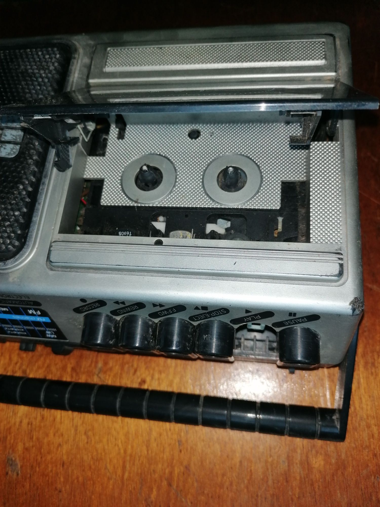 Radiola Radio Cassette Recorder D7168