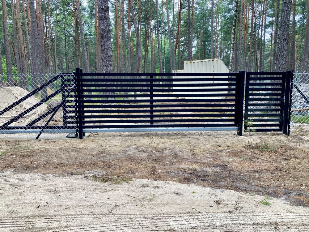 Montaż ogrodzeń Ogrodzenia Panelowe  Siatka Obsadzanie bram i furtek