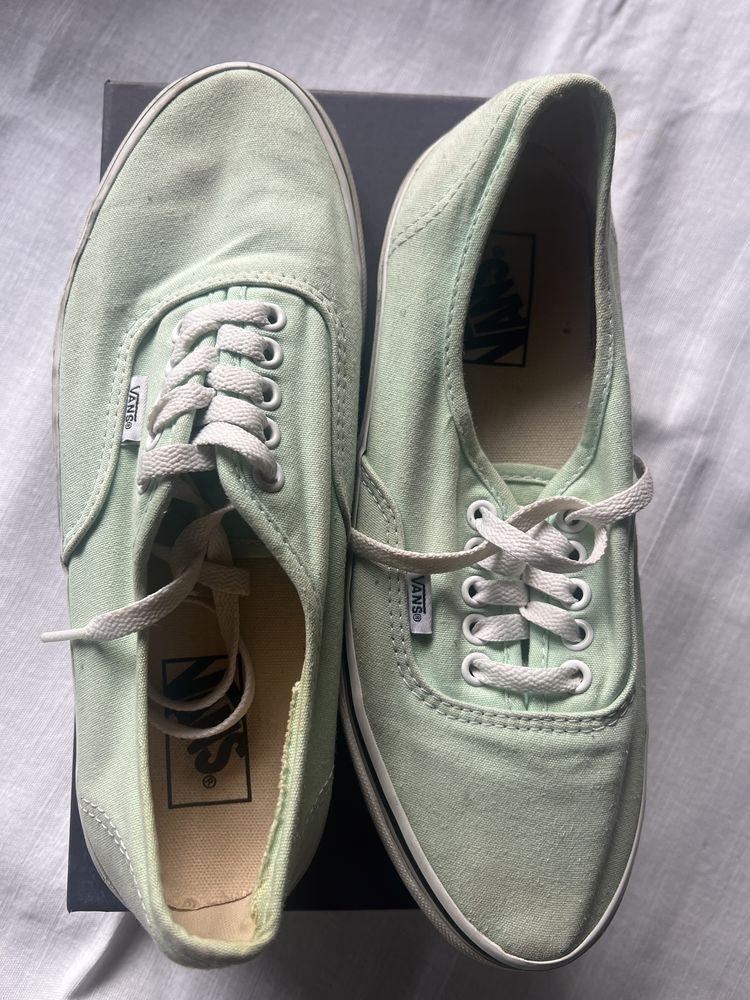 Vans rozmiar man 8 woman 9,5 mietowe