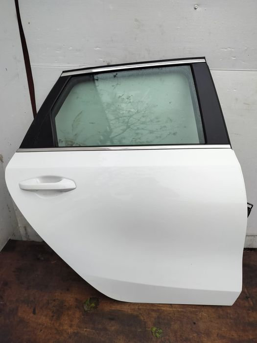Drzwi prawy tył kia ceed iii kombi HW białe prawe tylne