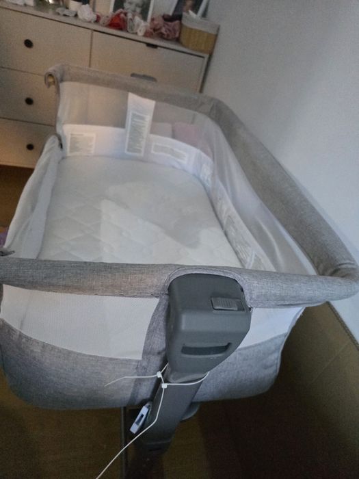 Kinderktaft neste up jasnoszare łóżeczko turystyczne dostawka