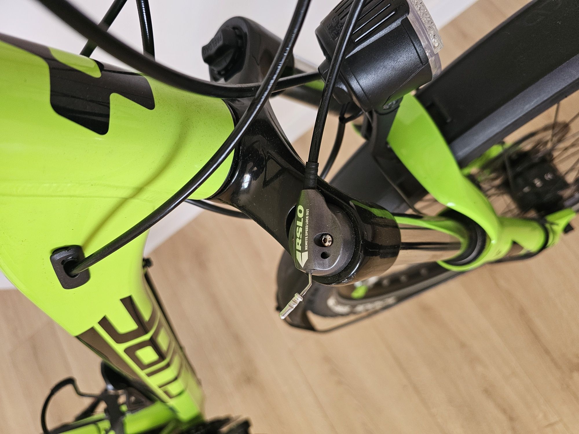 Rower CUBE AIM HPA 27,5 limonkowy