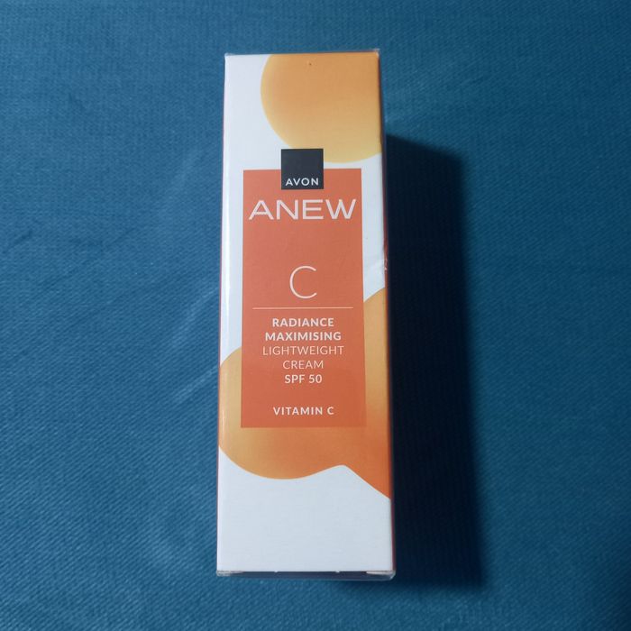Avon Anew Radiance Maximising Lightweight krem z witaminą C SPF50