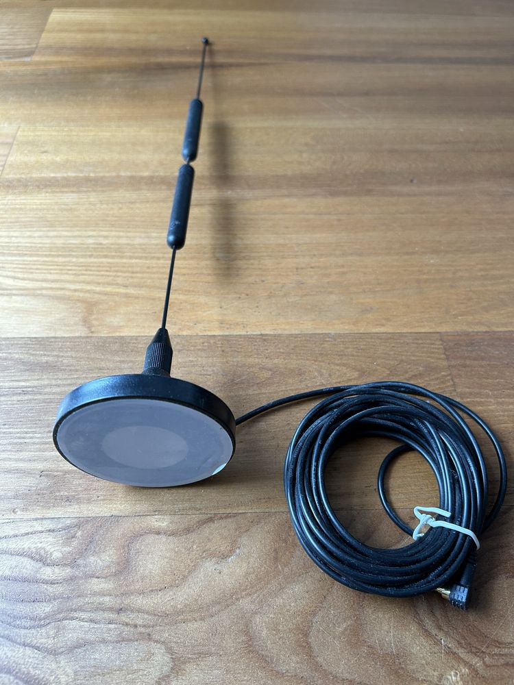 Antena magnetyczna GSM 11,5 dBi ze złączem CRC9 GSM 3G 4G 5G Huawei