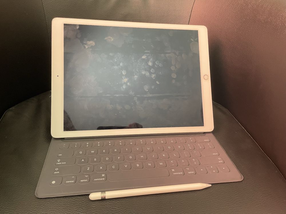 Ipad Pro 12.9 polegadas 128GB + Apple pencil + Magic Keyboard