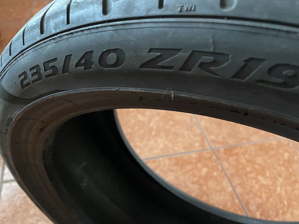 Opony Pirelli P Zero 235/40 R19 używane