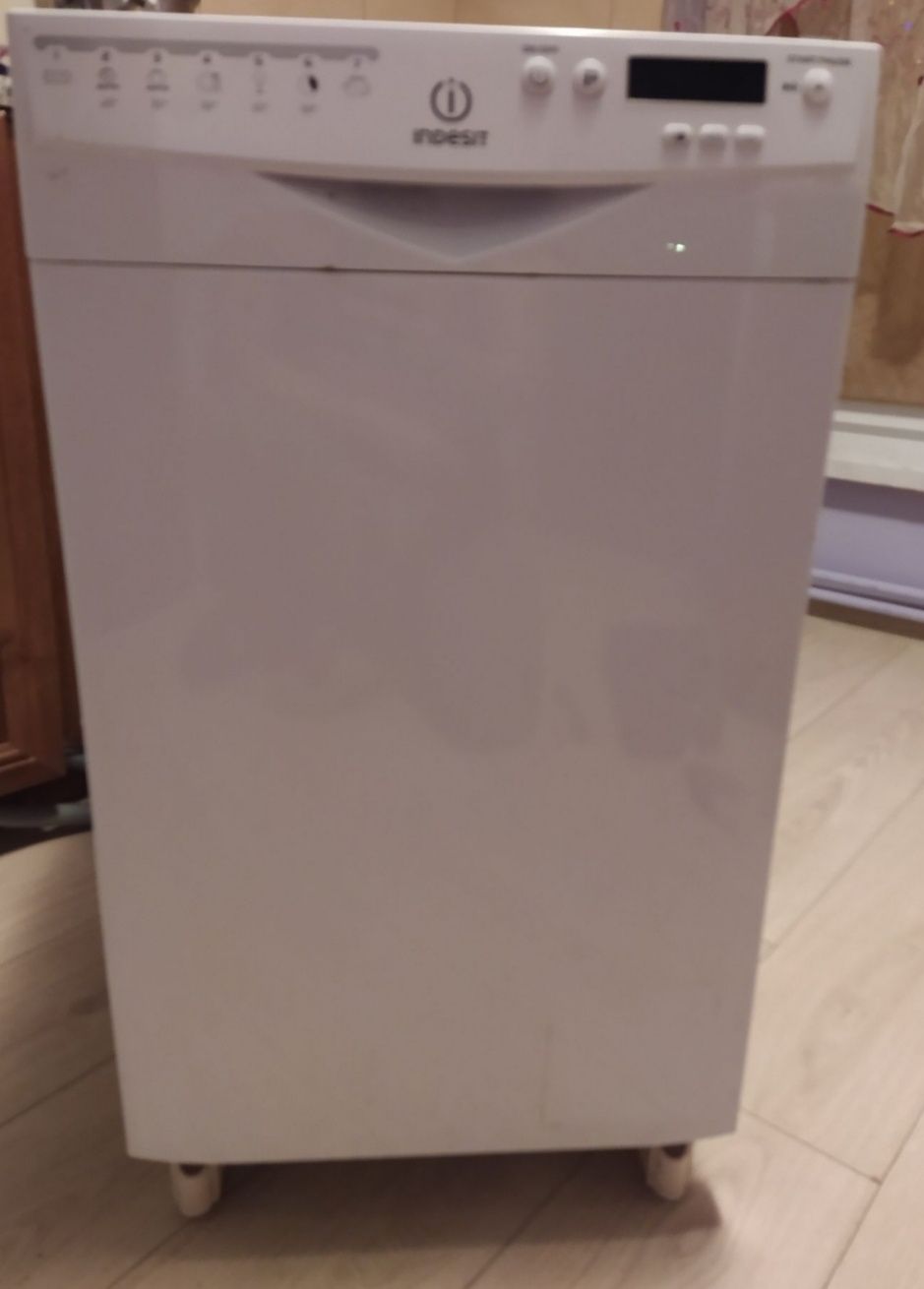 Koszyczek górny zmywarki Indesit Dsr 45 cm Igła