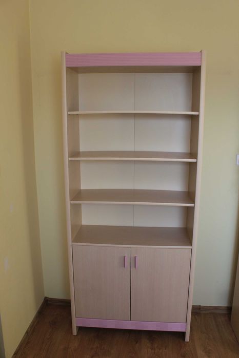 Zestaw mebli do pokoju młodzieżowego