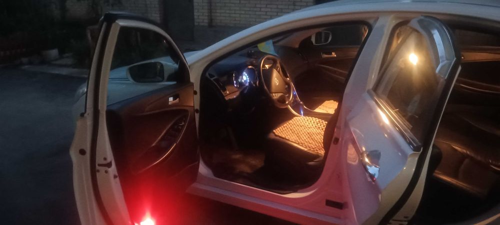 Hyundai Sonata Гибрид 2010 року