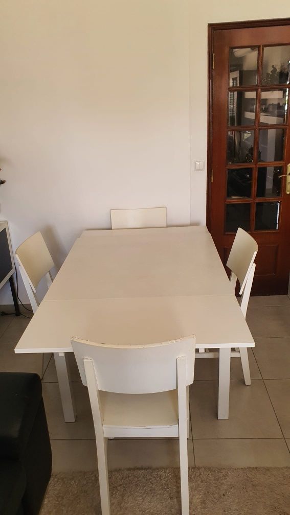 Mesa extensível IKEA+4 cadeiras