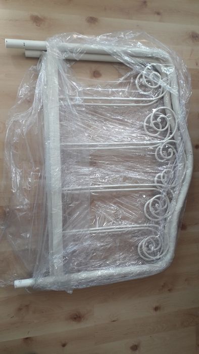 Łóżko dla dziewczynki metalowe