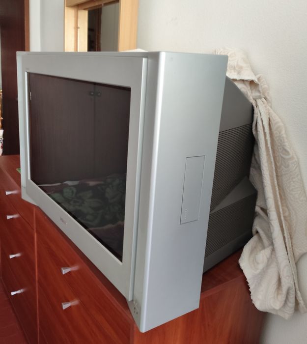 Televisão TV Sony - 77cm / 30 polegadas