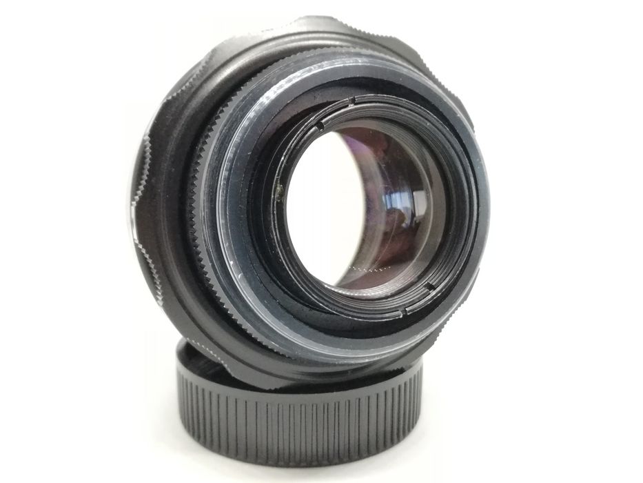 Helios-44-2 58mm 2.0 M42 (Swirly bokeh)