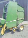 Prasa John Deere 550
