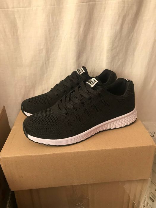 Кросівки чорні чоловічі 44 розмір